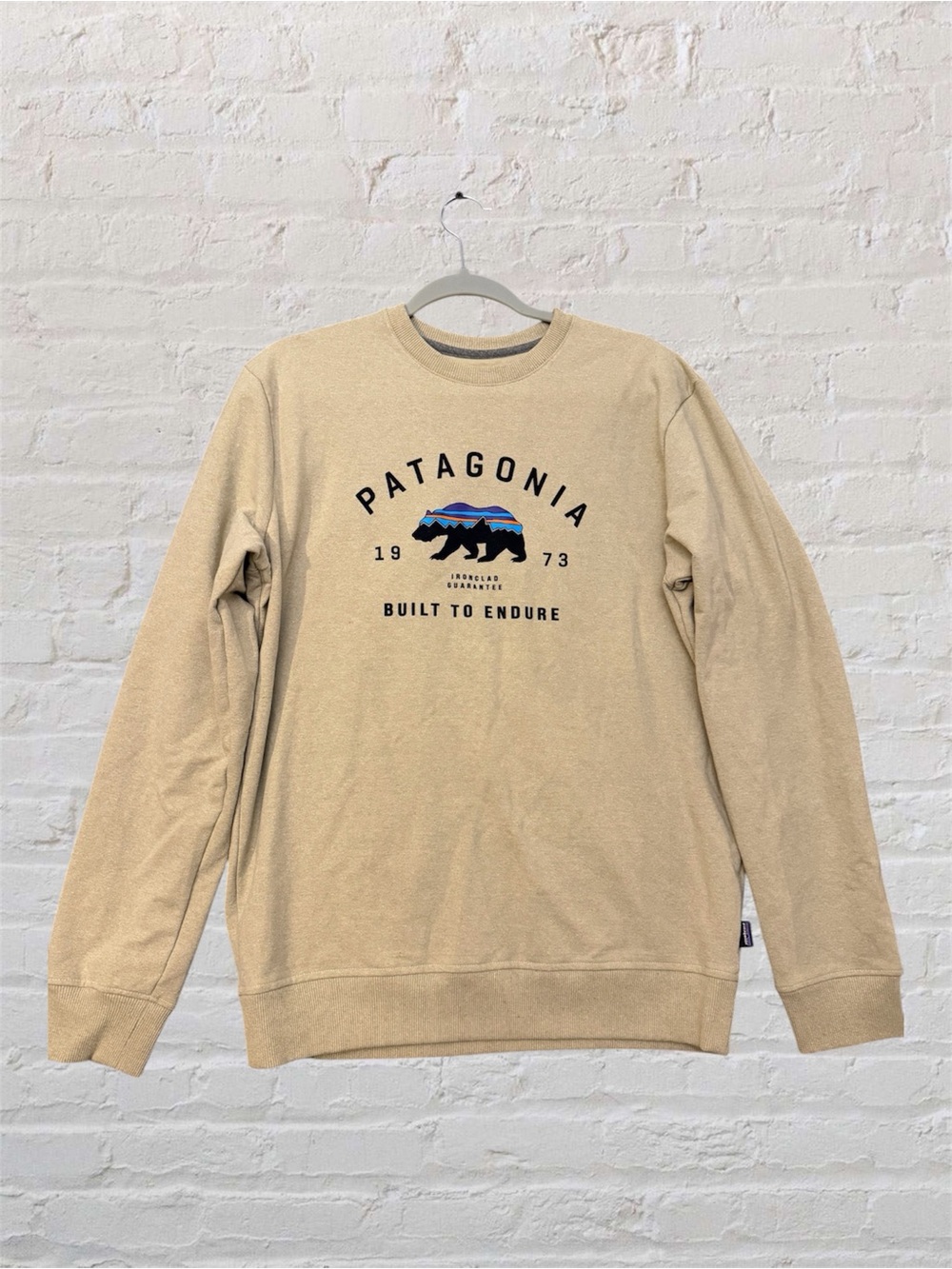 Patagonia Sweatshirt Mens Small Beige Long Sleeve Bear‎ Logo Uprisal Crew Neck